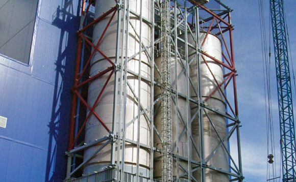 large scaffolding contractor